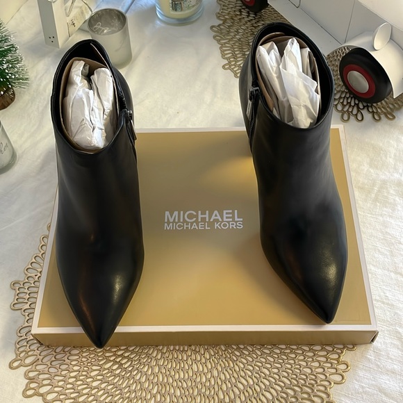 NWT - MICHAEL KORS Paloma leather high heel boots booties. Size 10. SOLD OUT - Picture 7 of 16